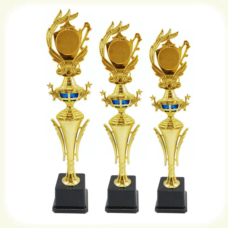 Moldagem de peças de troféus de plástico